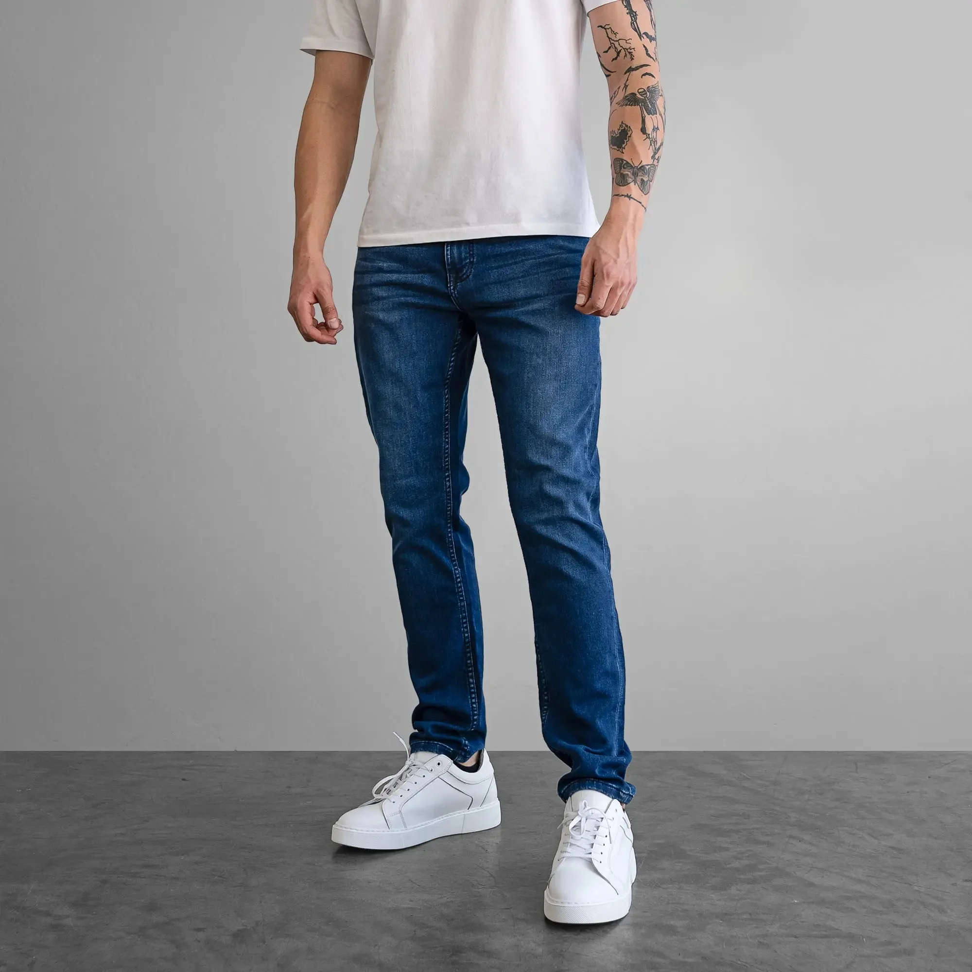 Iconic Flow Slim Fit Jeans