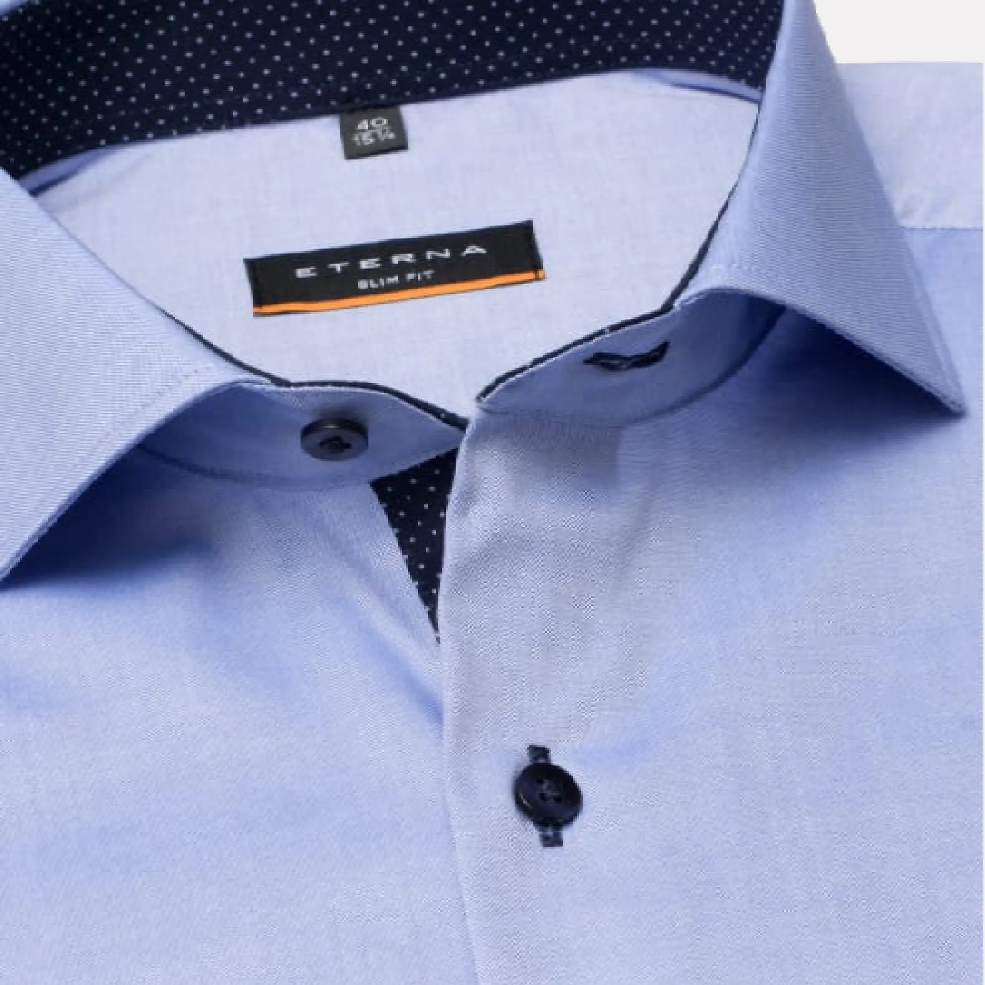 Slim Fit Cutaway Collar Shirt with Contrast Details / Light Blue